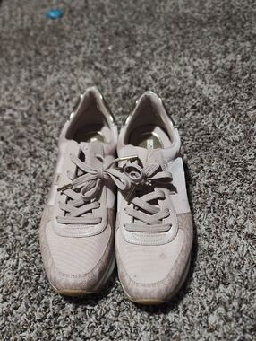 MICHAEL Michael Kors Women's Pale Pink Lace-Up Sneakers